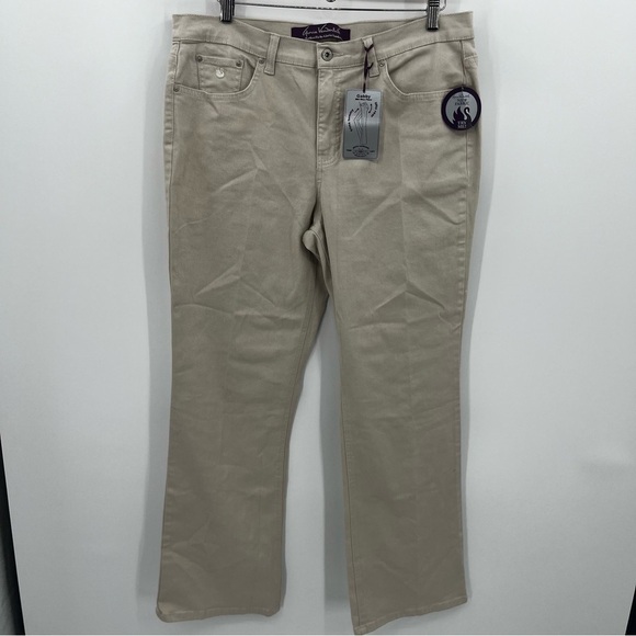 Gloria Vanderbilt NWT 16 Gabby Mid Rise Flare - Picture 1 of 13